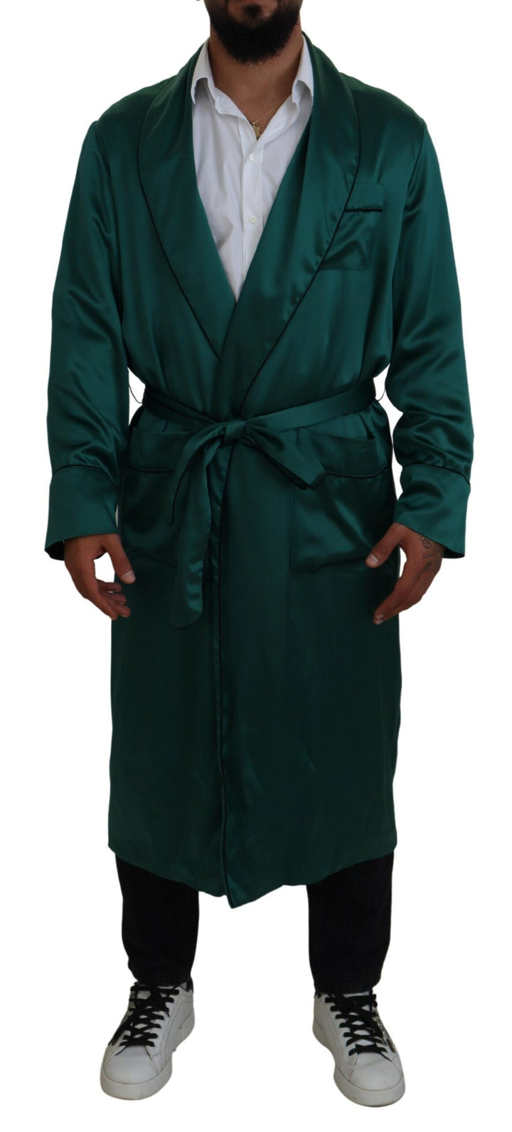 Elegant silk coat in rich green