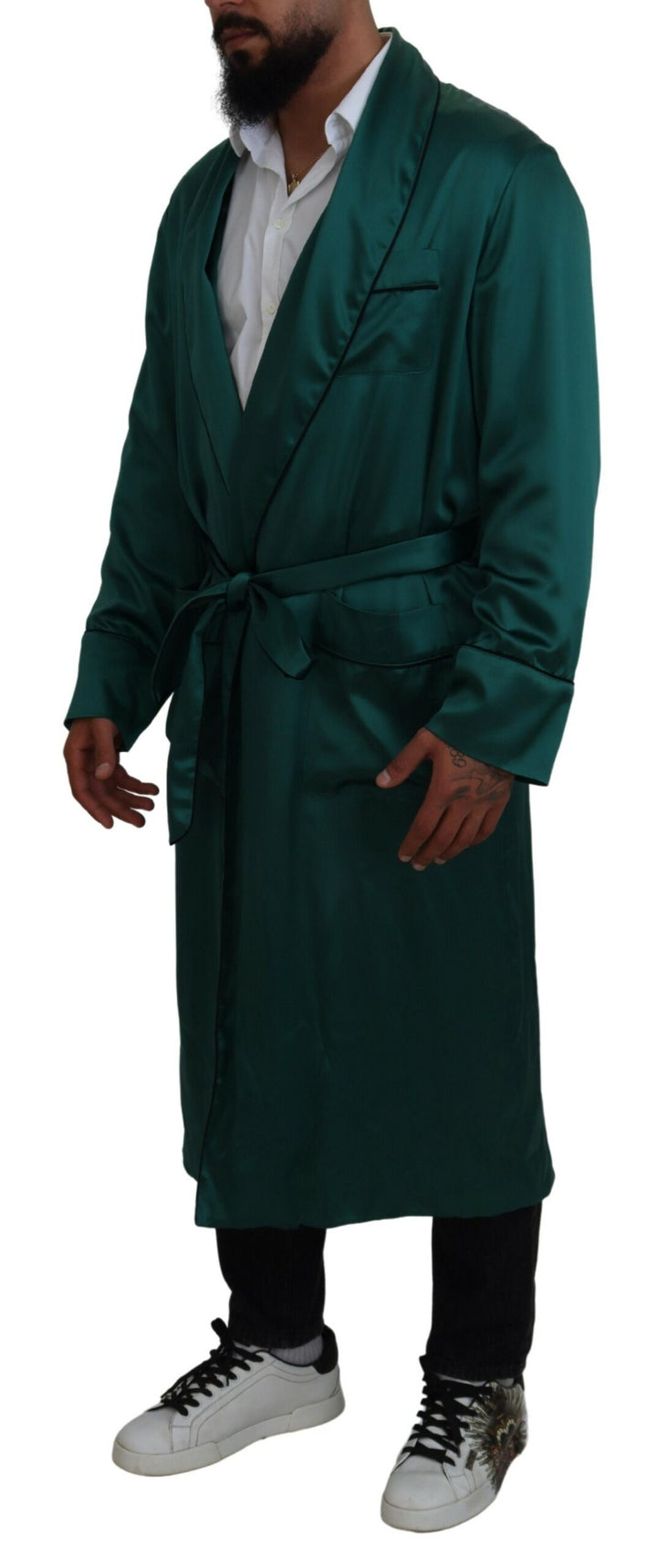 Elegant silk coat in rich green
