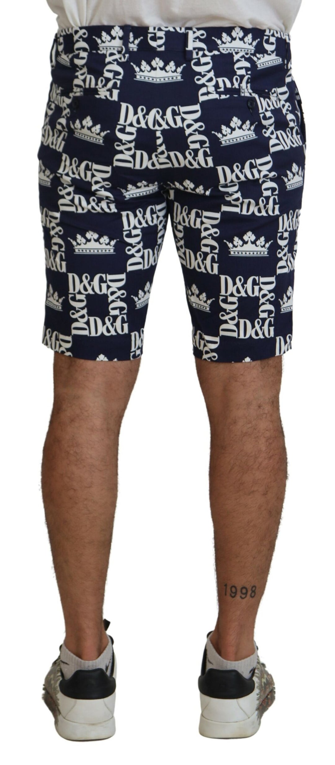 Casual chinos with crown print shorts