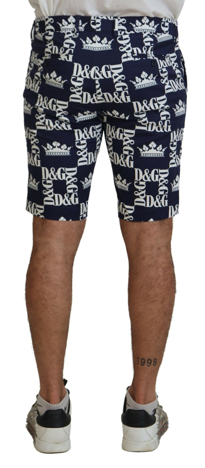 Casual chinos with crown print shorts