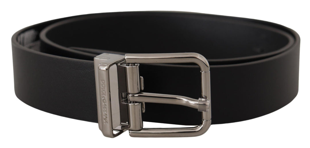 Smooth black leather belt with metal buckle