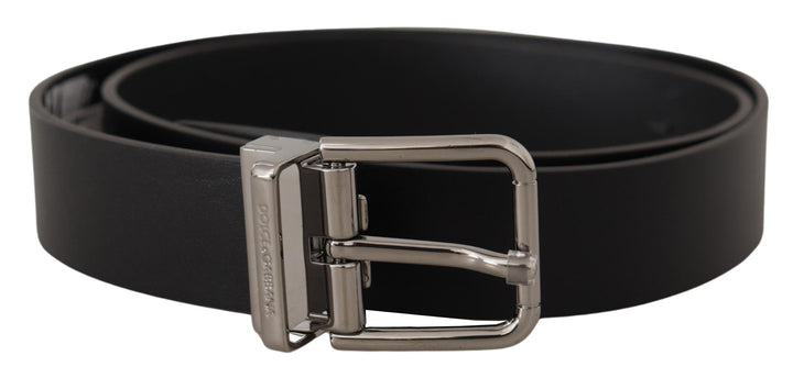 Smooth black leather belt with metal buckle