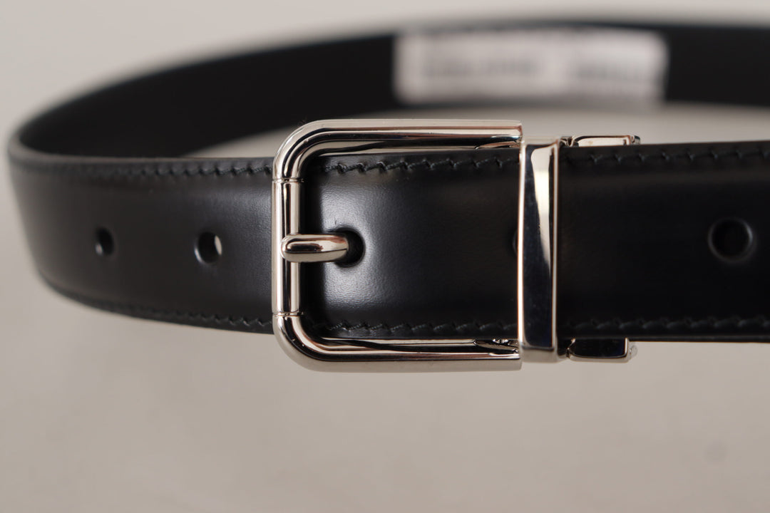 Smooth black leather belt with metal buckle