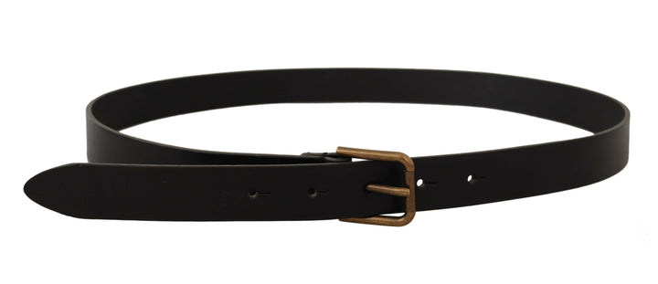Elegant black leather belt with metal buckle