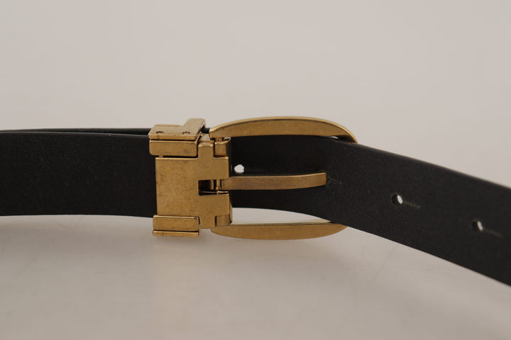 Elegant brown leather belt with logo buckle