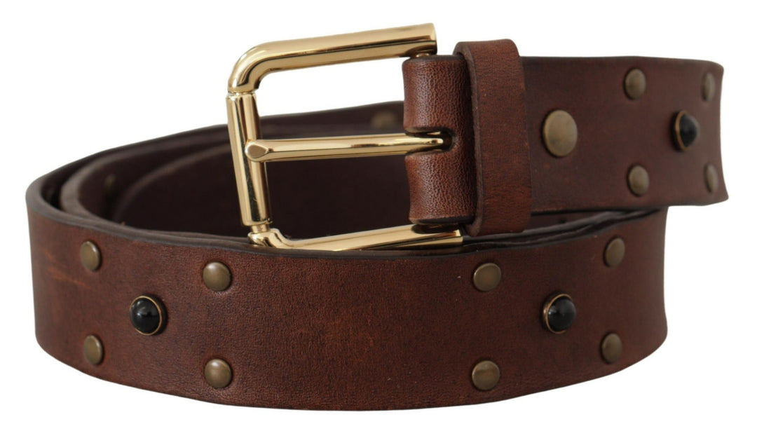 Elegant leather belt with metal buckle