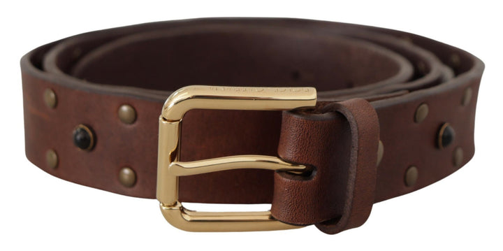 Elegant leather belt with metal buckle