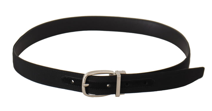 Elegant leather belt with engraved buckle