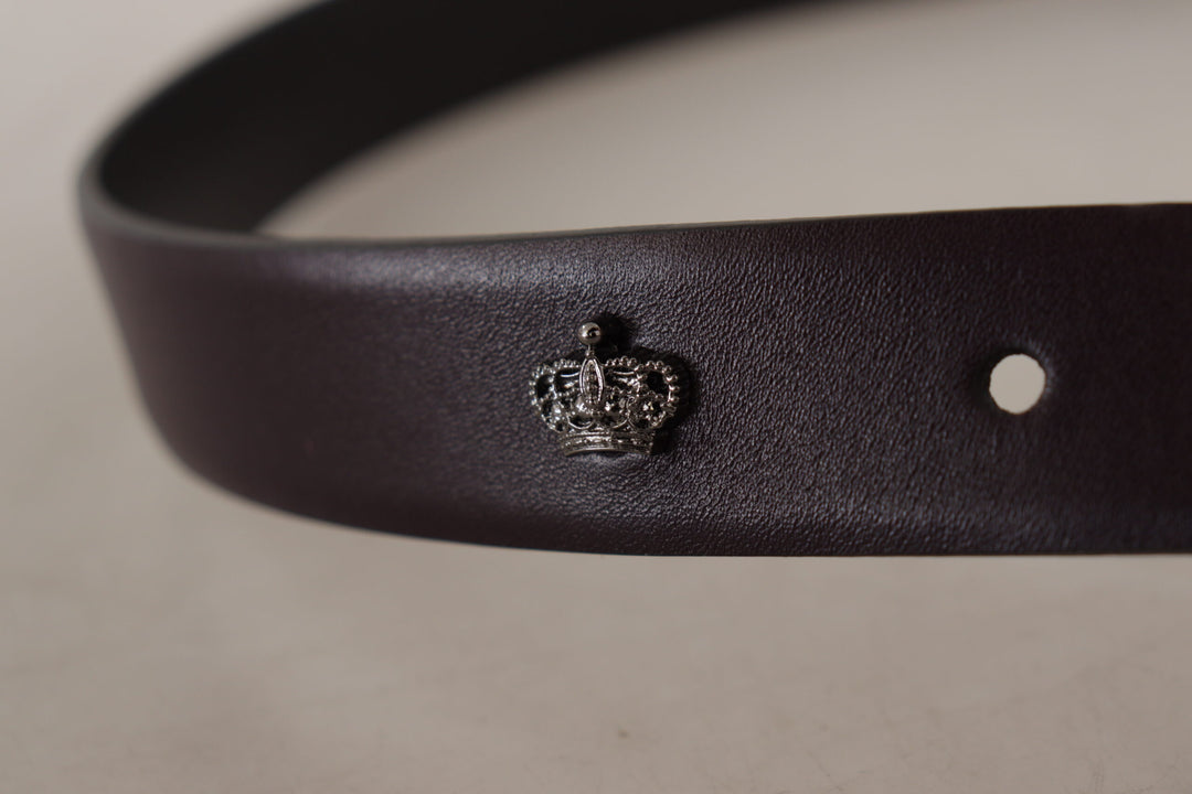 Elegant dark brown leather belt