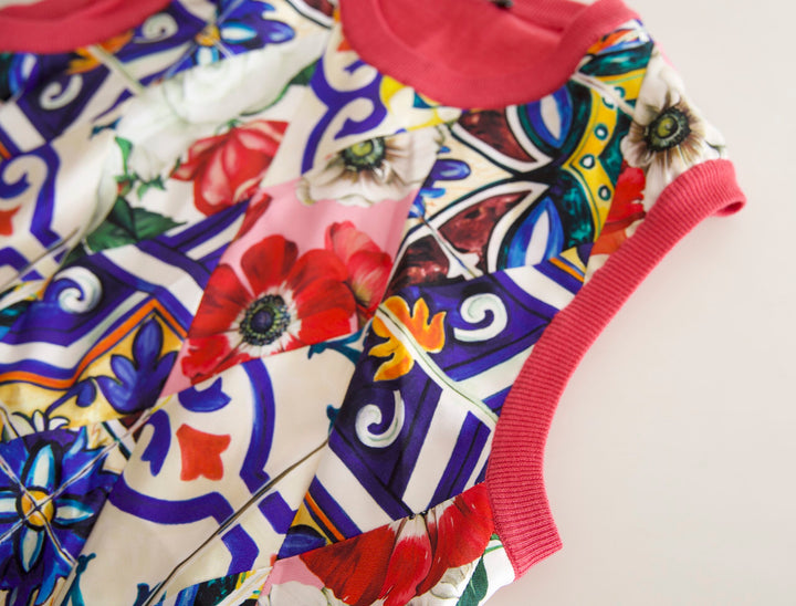 Elegant round-neck top made from a cashmere-silk blend