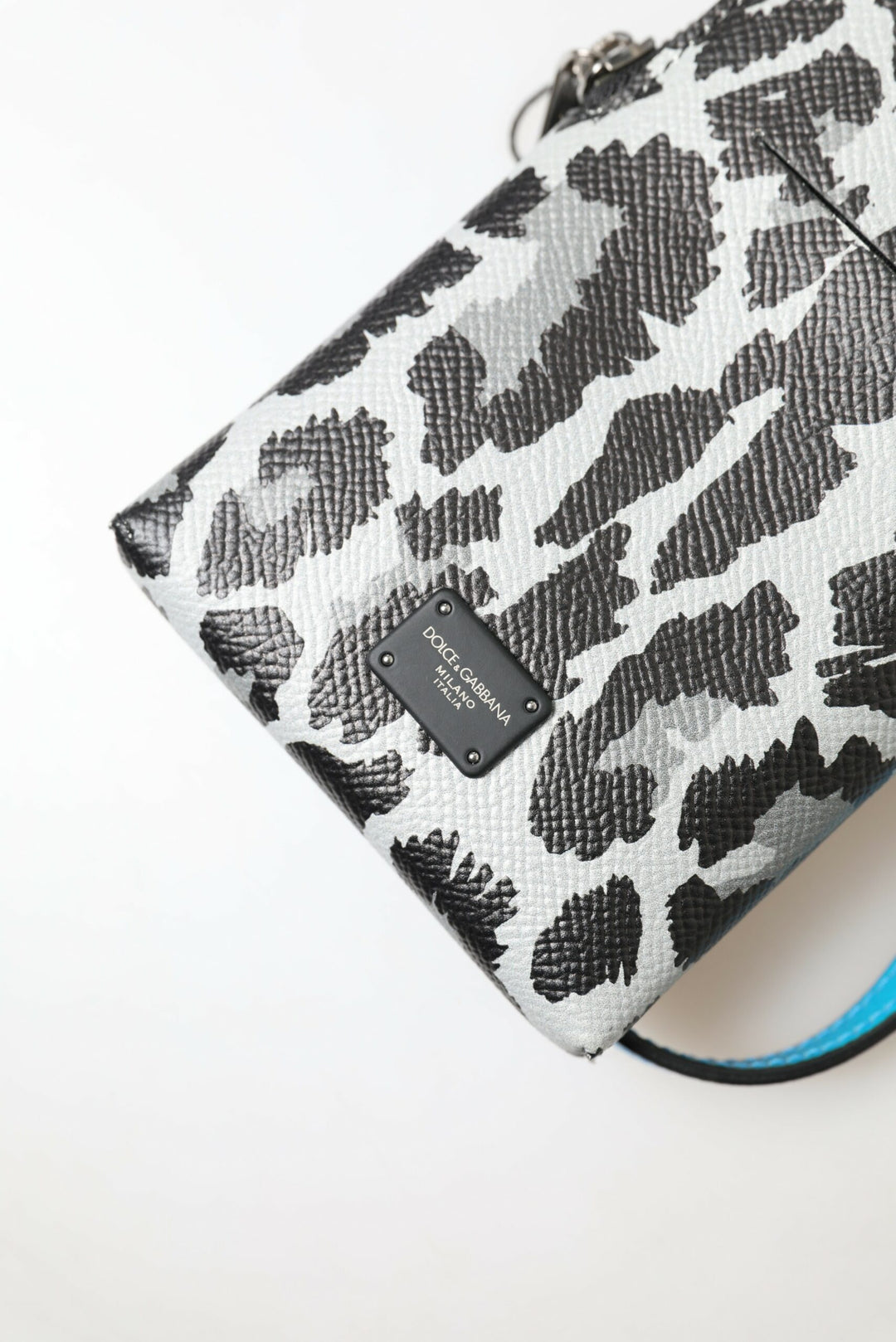 Elegant leather crossbody phone bag