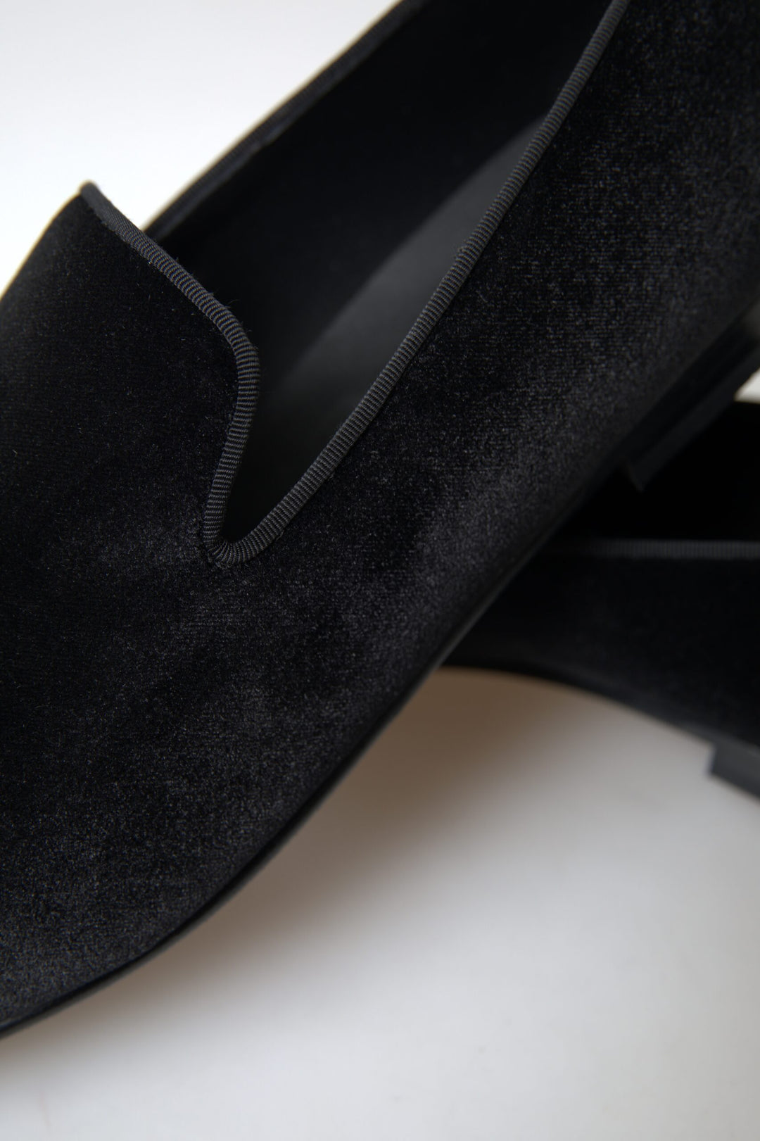 Elegant black velvet loafers for men
