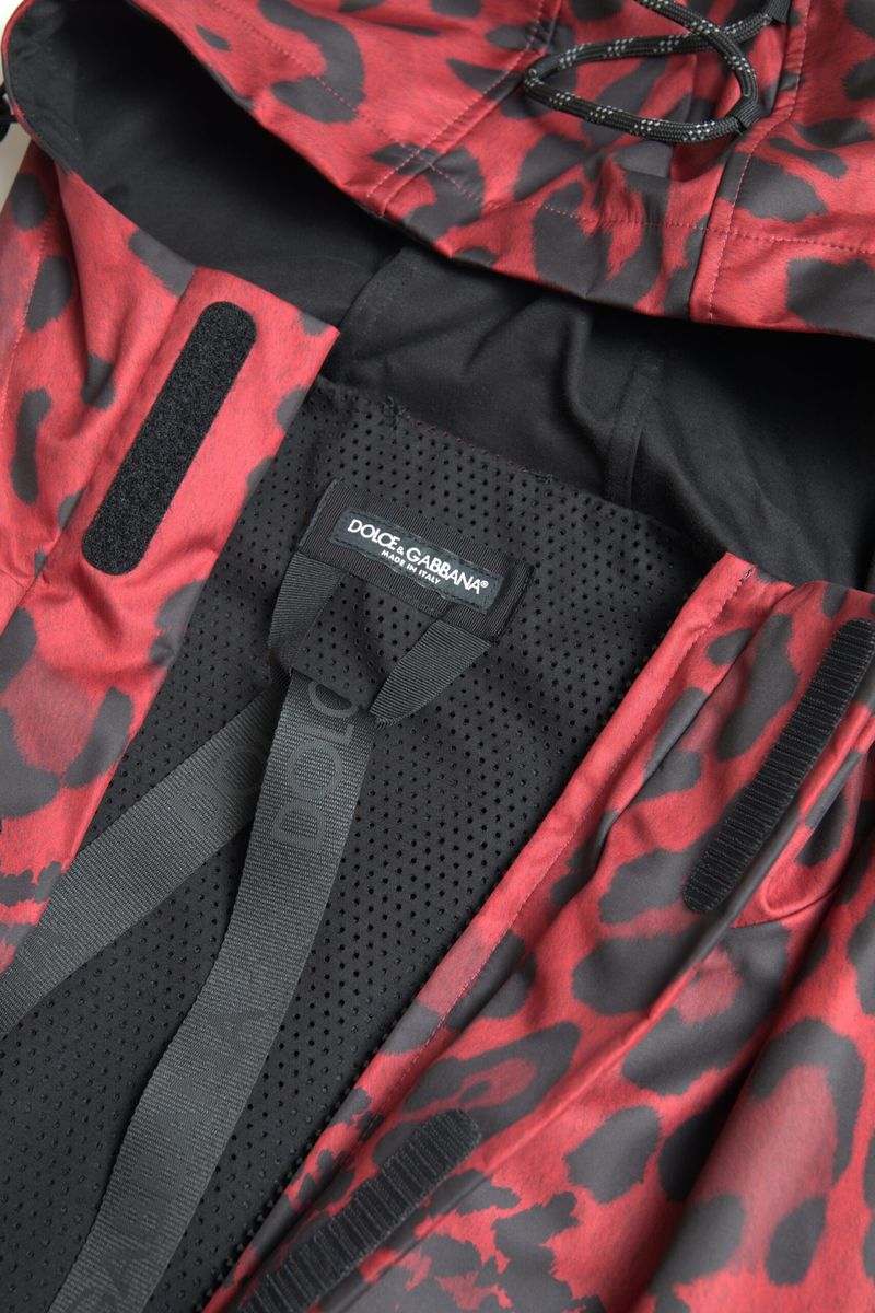 Bright red jacket with leopard print and hood