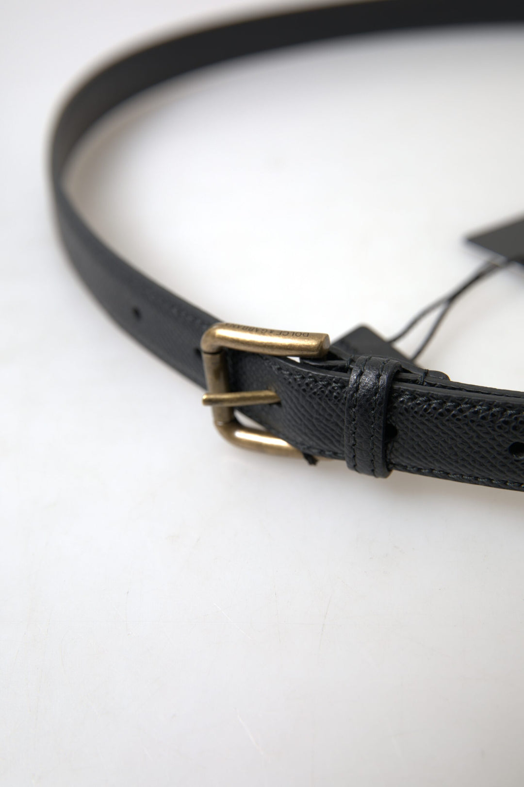 Elegant black Italian leather belt
