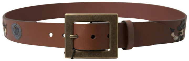Elegant leather belt with metal buckle