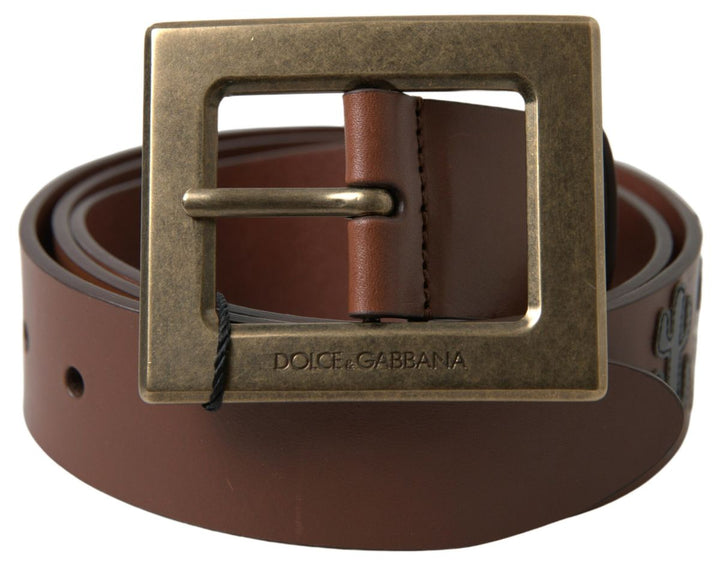 Elegant leather belt with metal buckle