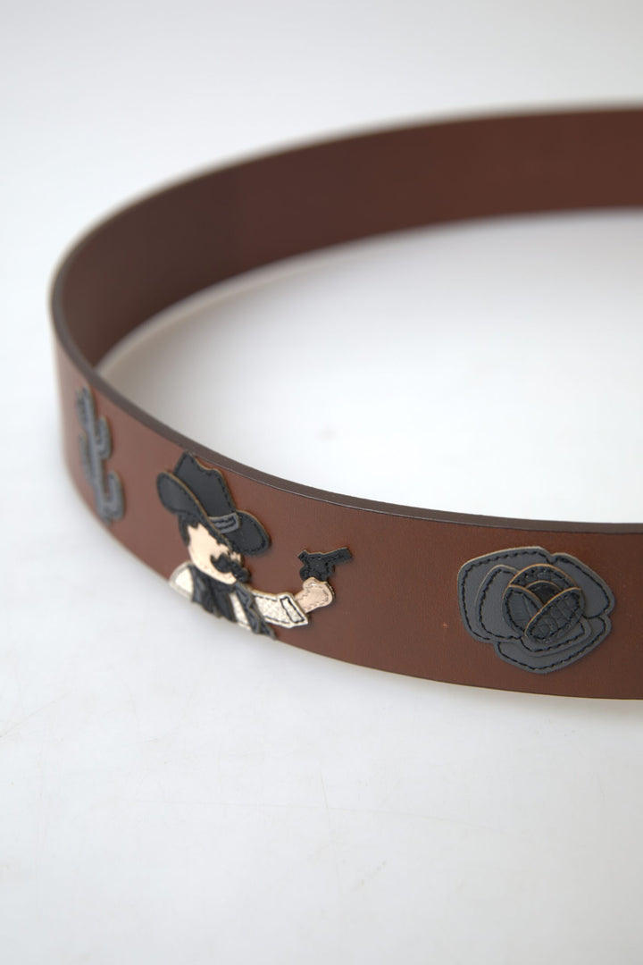 Elegant leather belt with metal buckle