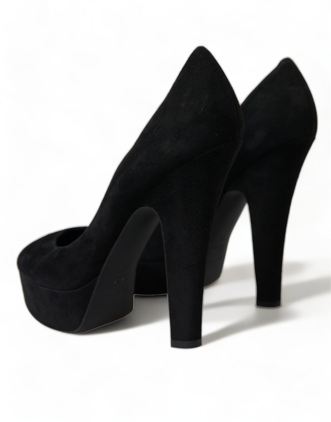 Black suede pumps with heel refinement