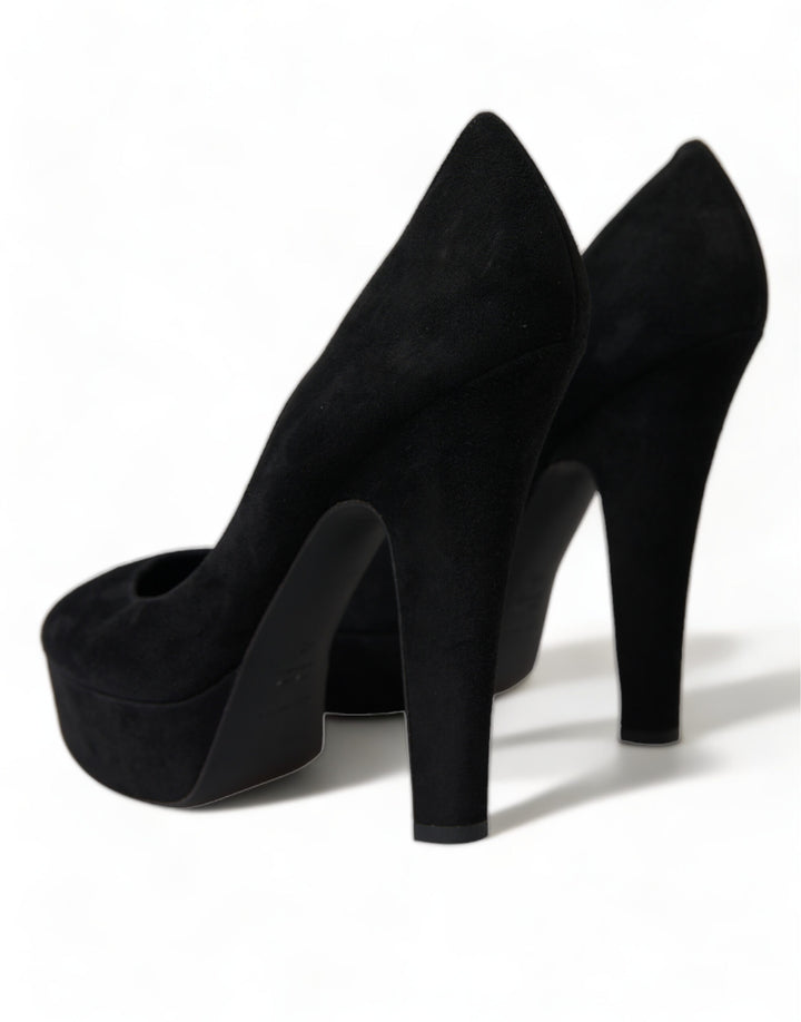 Black suede pumps with heel refinement
