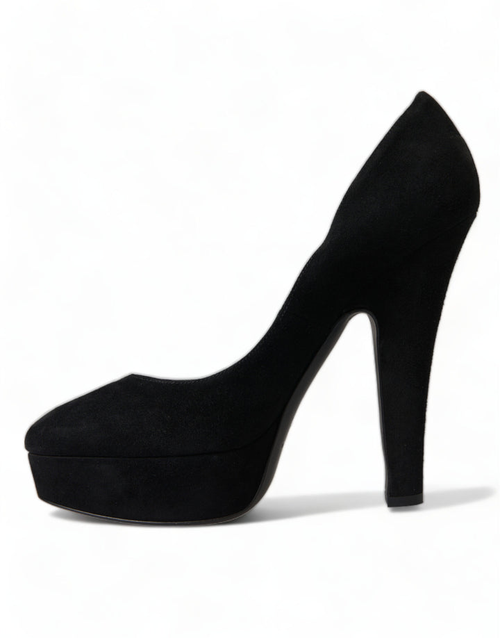 Black suede pumps with heel refinement
