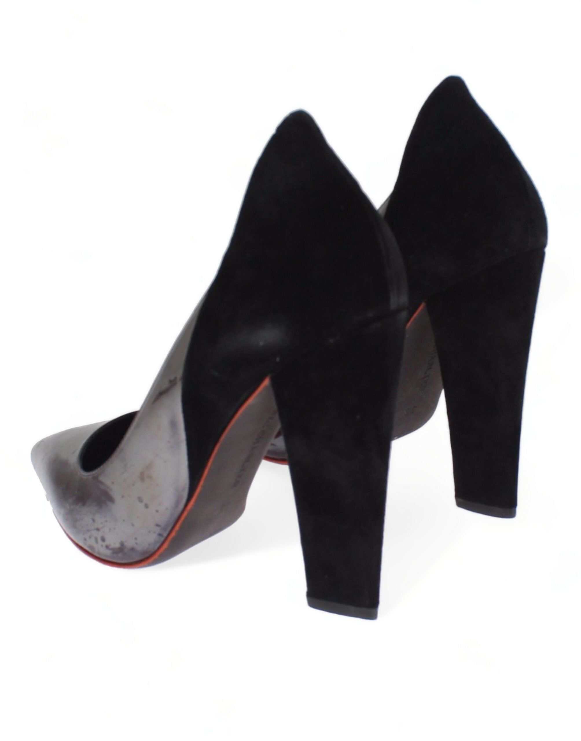 Chic metallic grey leather pumps