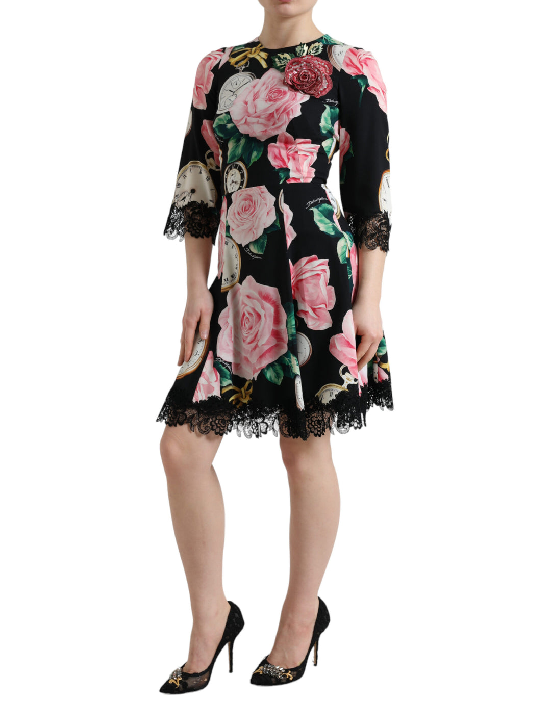 Schwarzes Kleid mit floraler Verzierung aus Spitze in A-Linie
