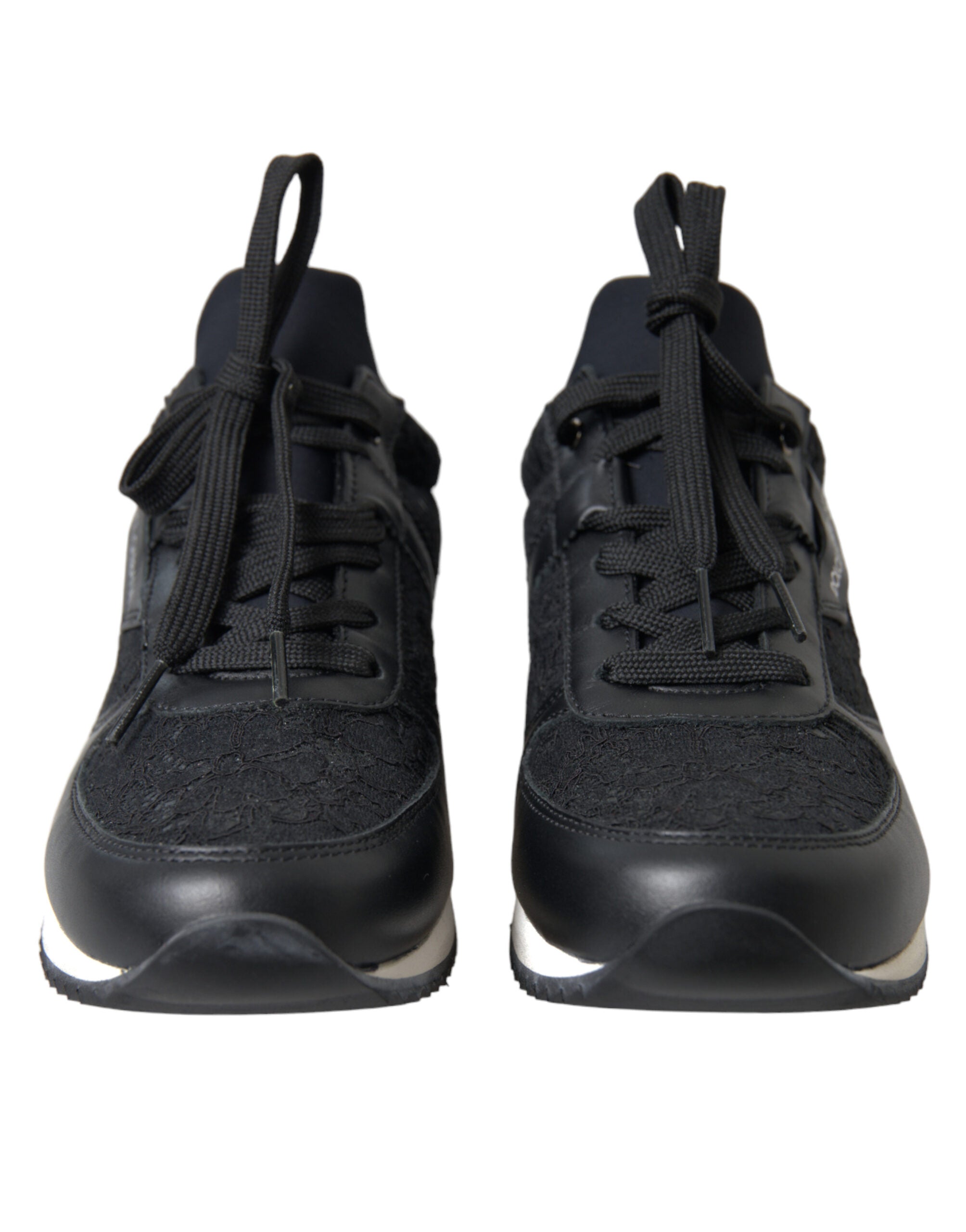Elegant black classic sneakers