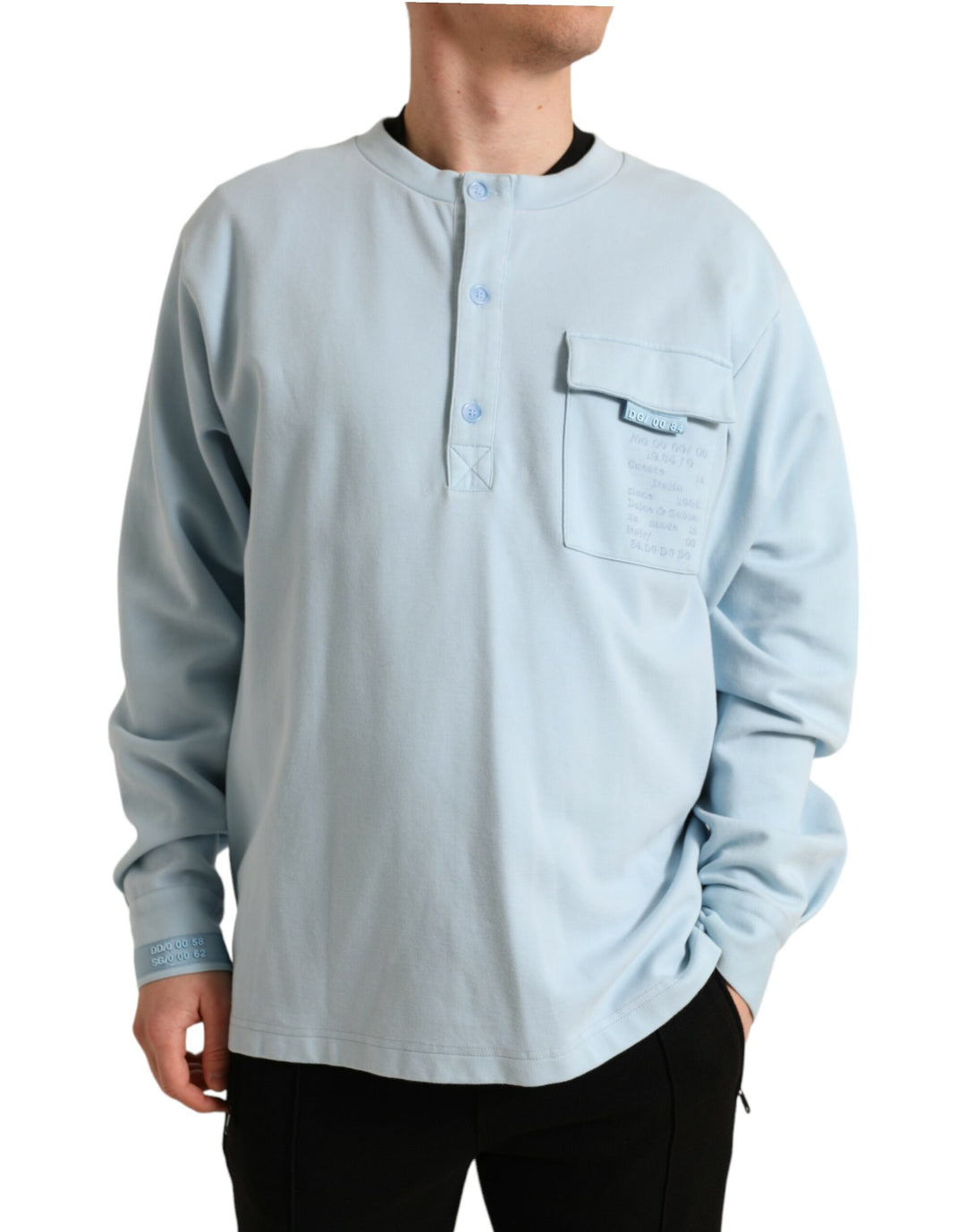Elegant light blue round neck sweater made from a cotton blend