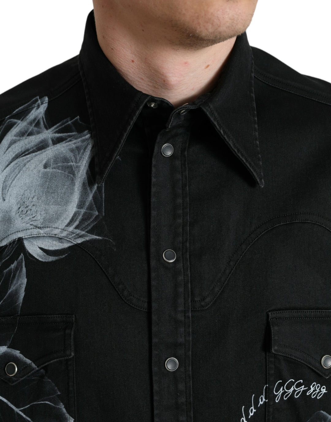 Elegant shirt with floral print