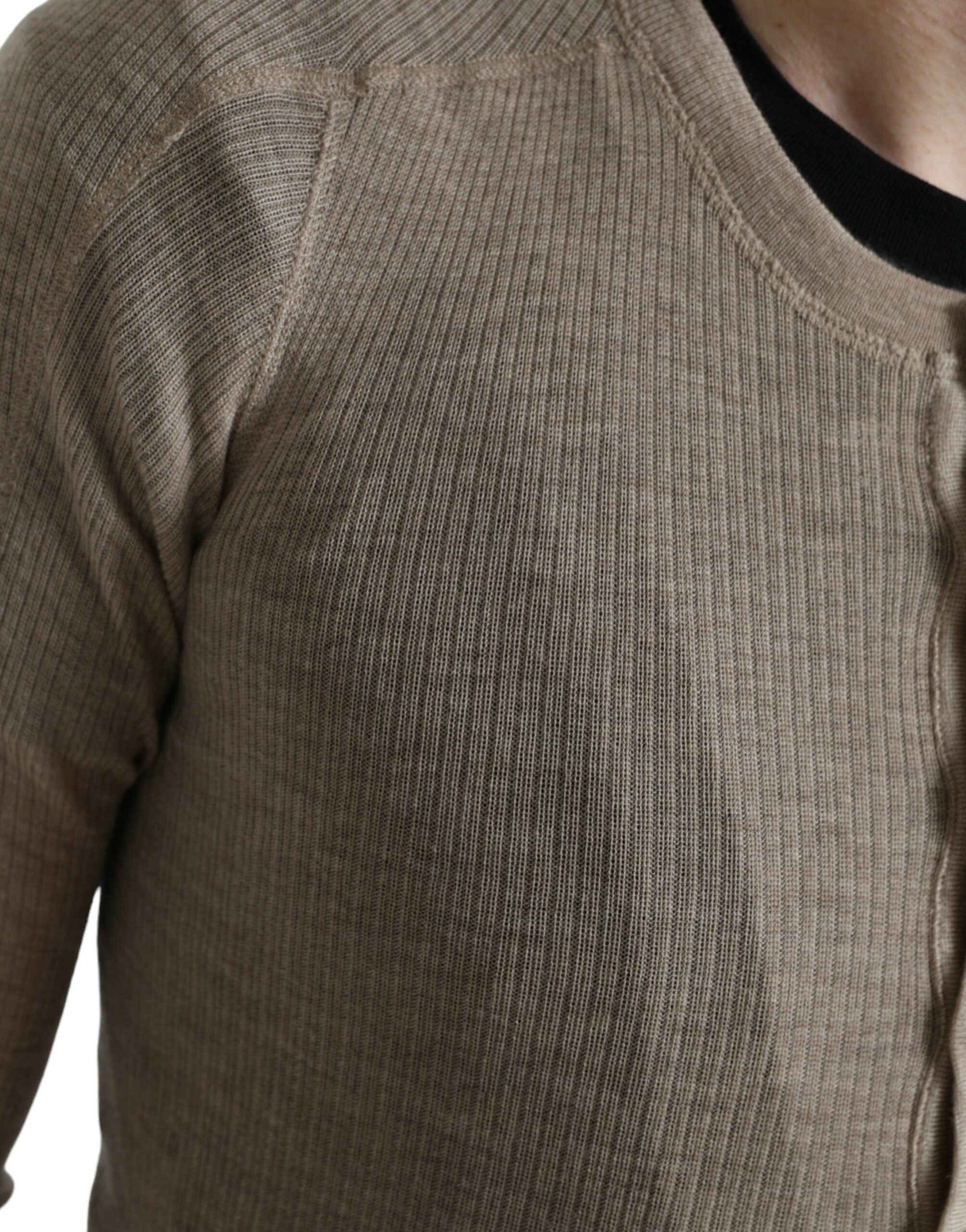 Elegant Henley cashmere sweater in beige