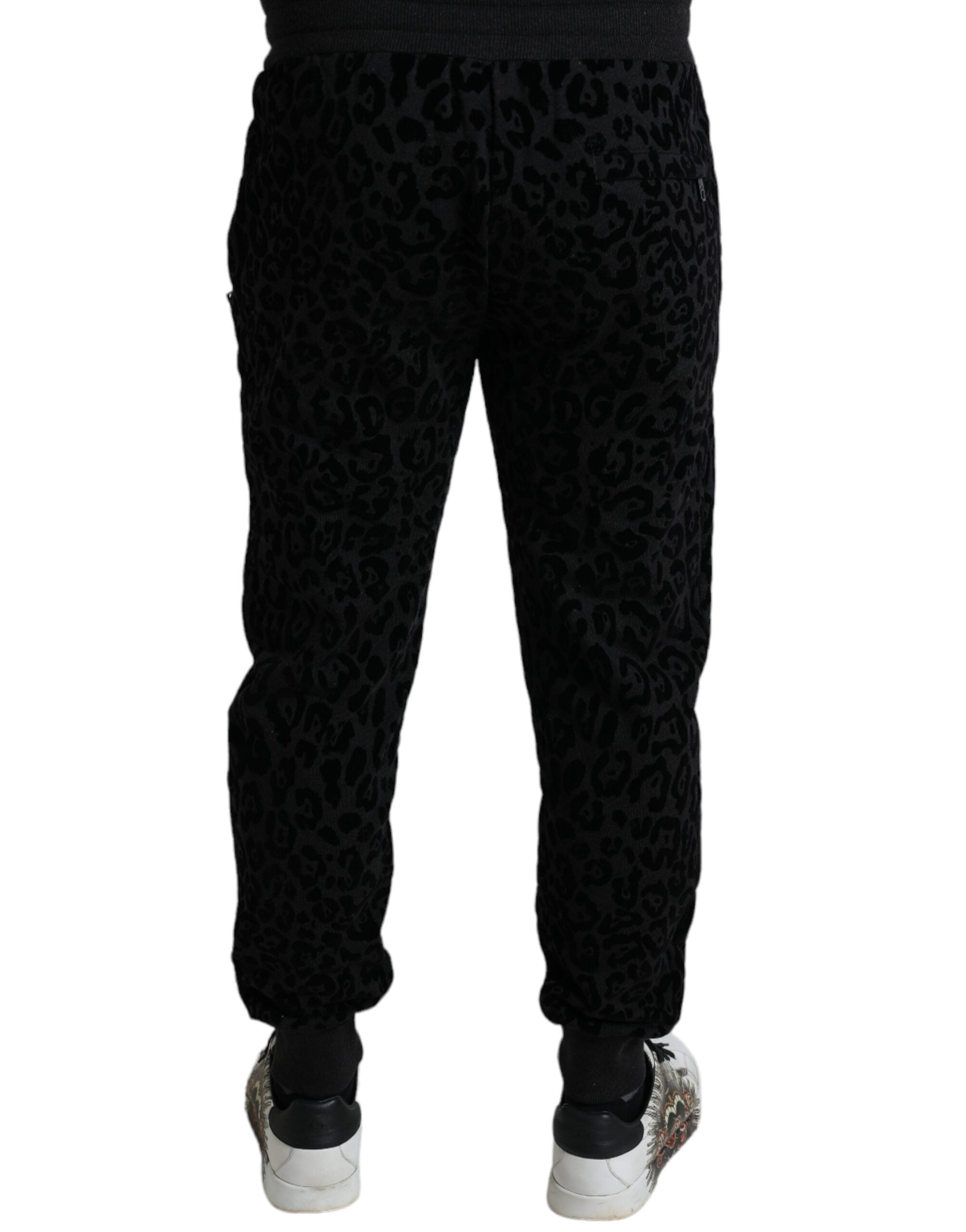 Elegant leopard joggers for men