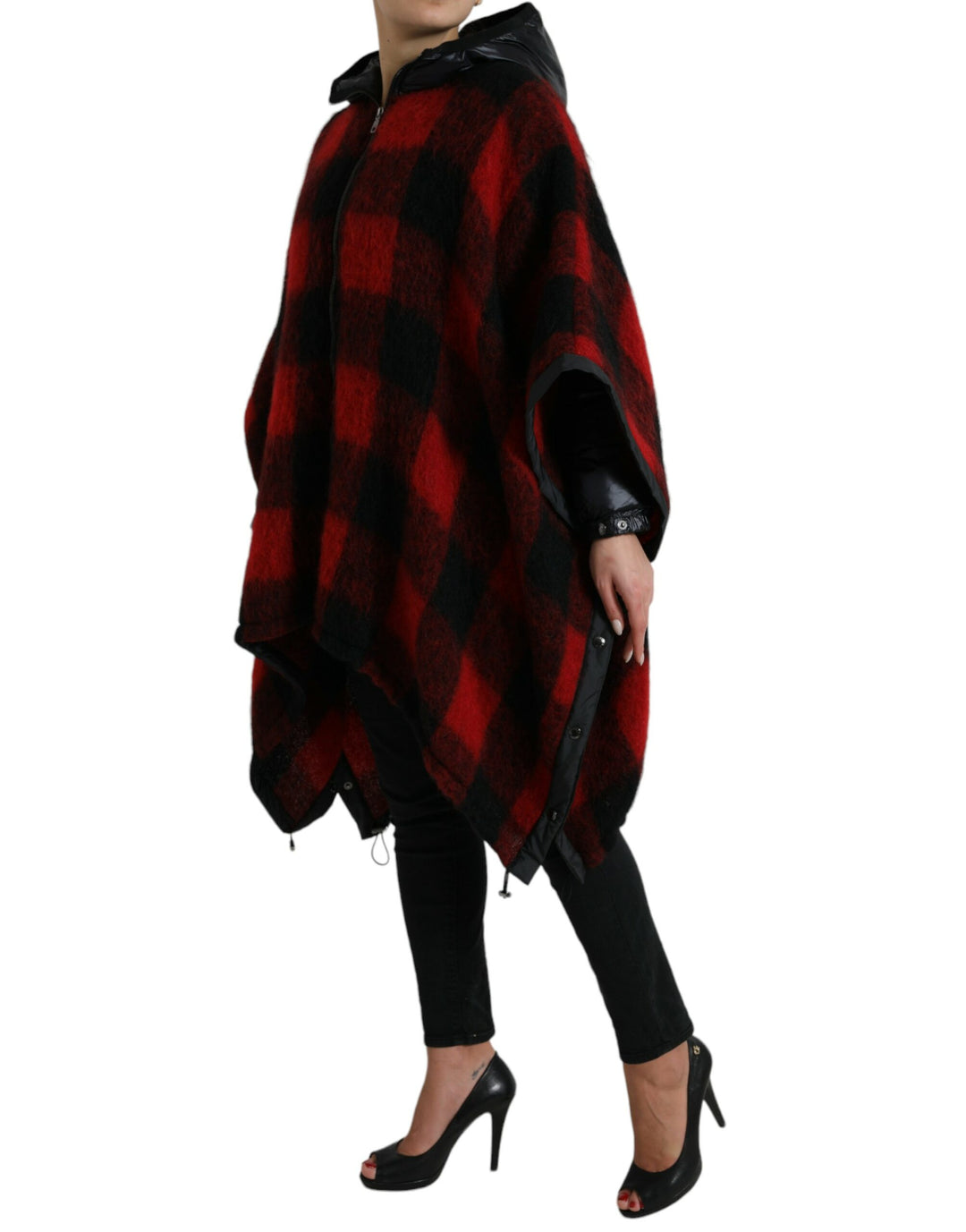 Elegant poncho jacket with buffalo check