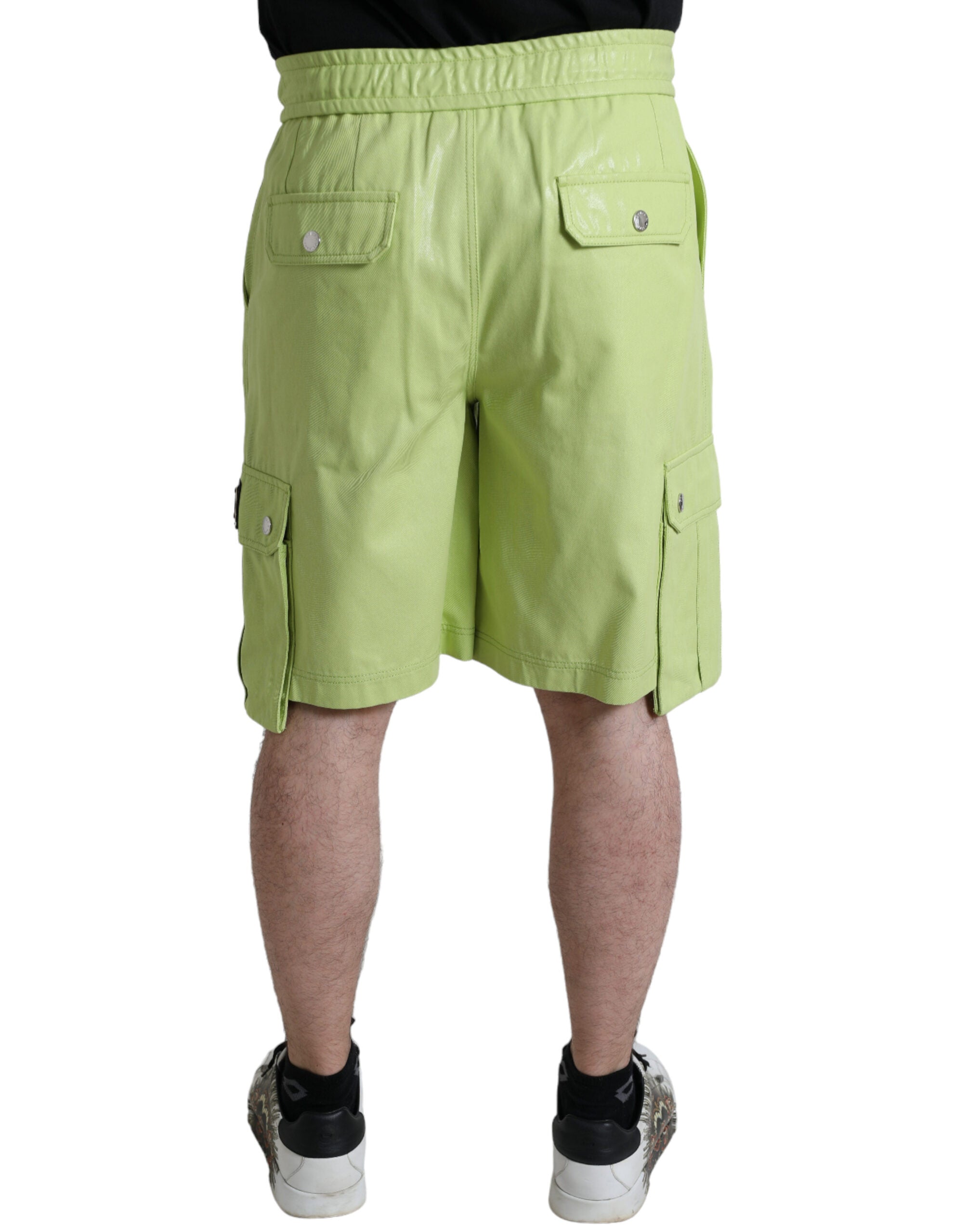 Chic cotton Bermuda shorts in light green