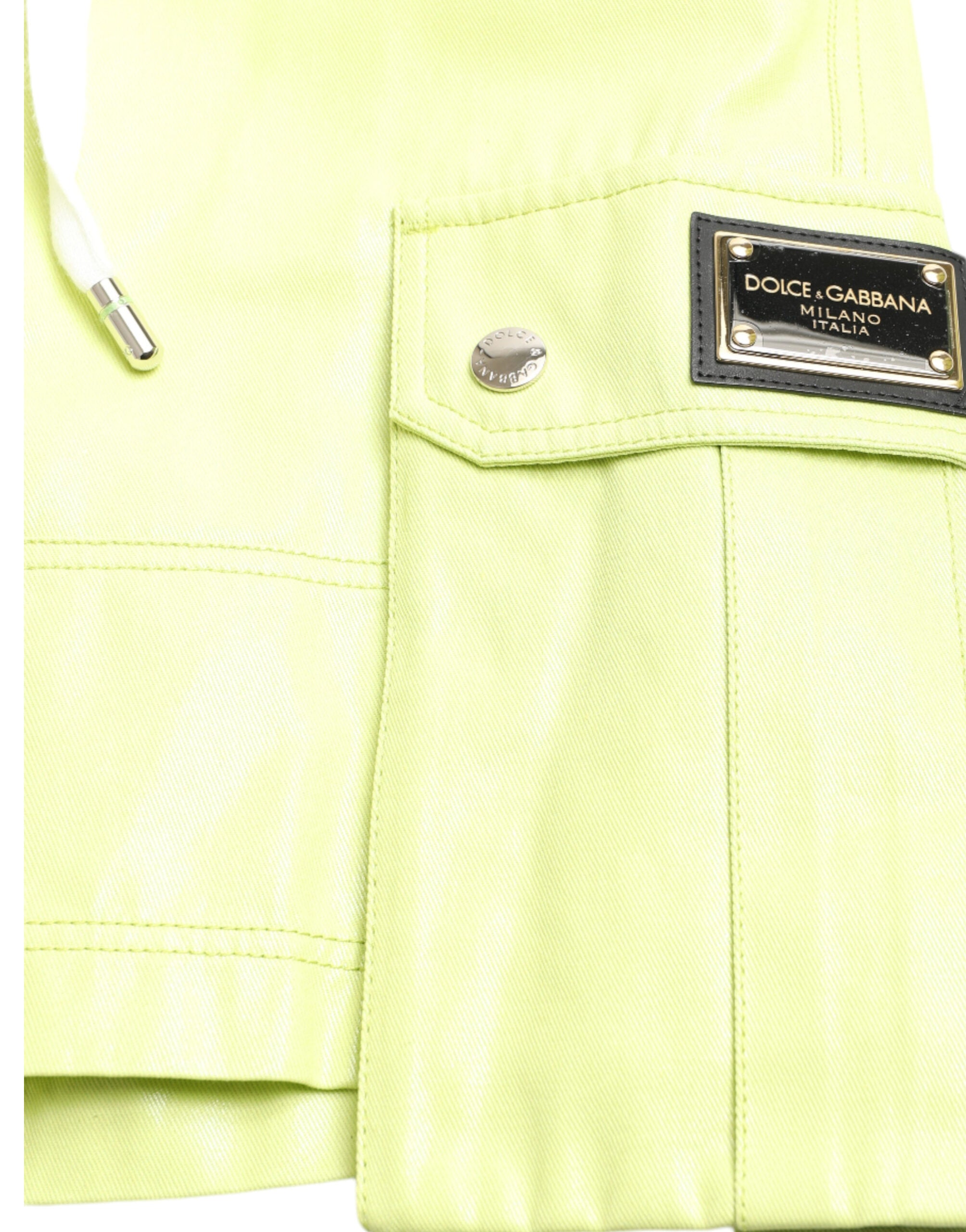 Chic cotton Bermuda shorts in light green