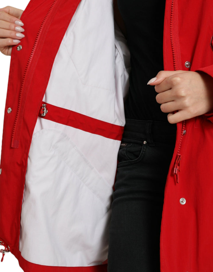 Elegant red long-sleeved jacket