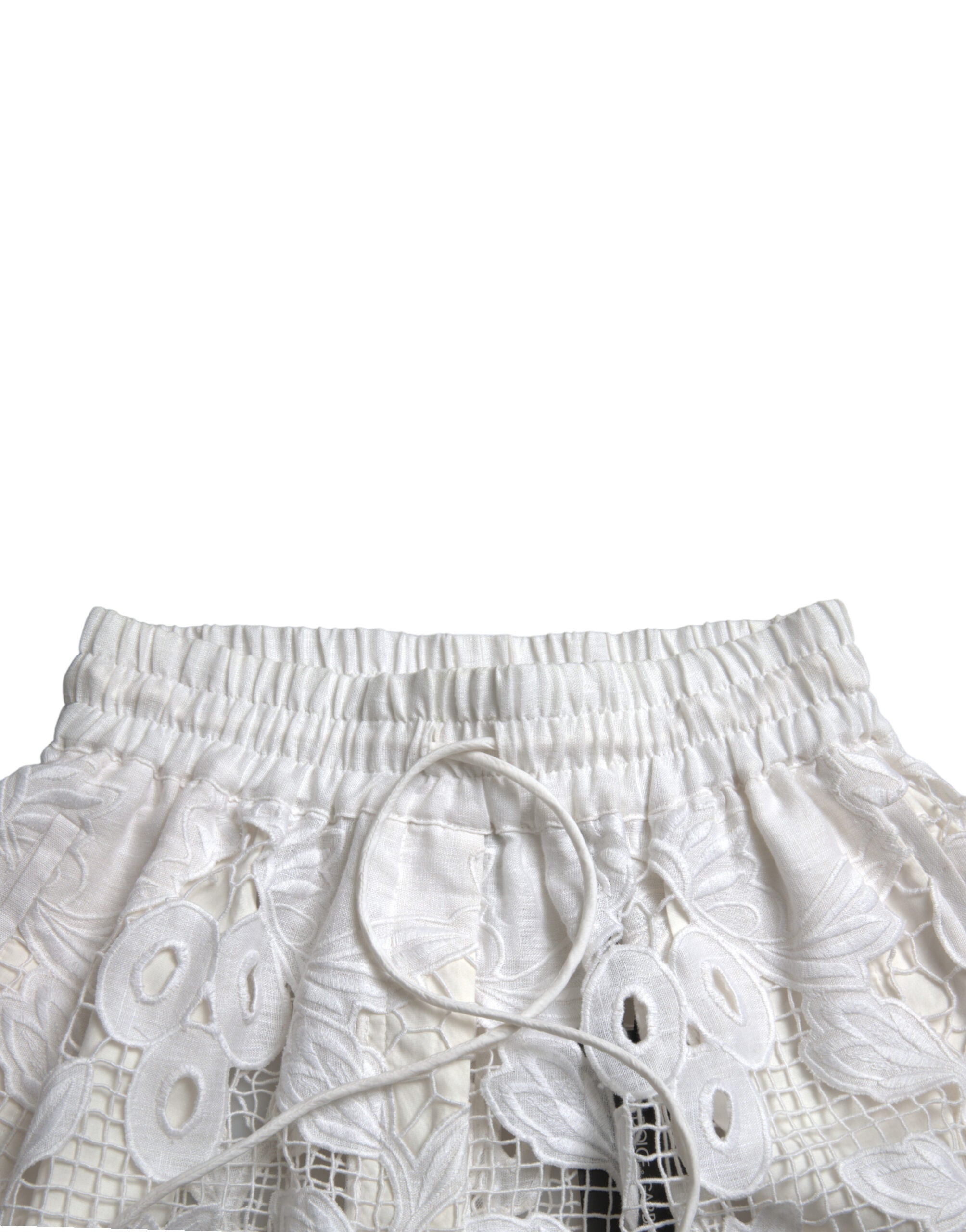 Chic high-waisted lace shorts in pure white