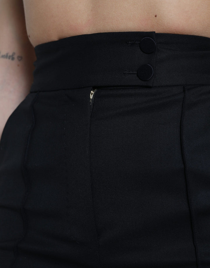 Elegant tapered wool trousers with high waist