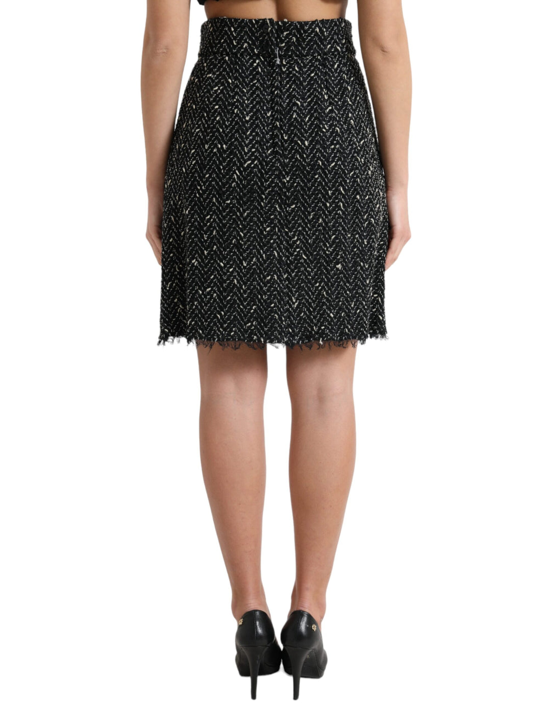Elegant high-waisted tweed mini skirt