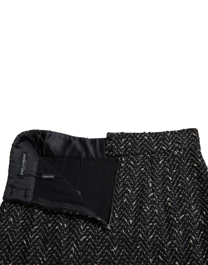 Elegant high-waisted tweed mini skirt