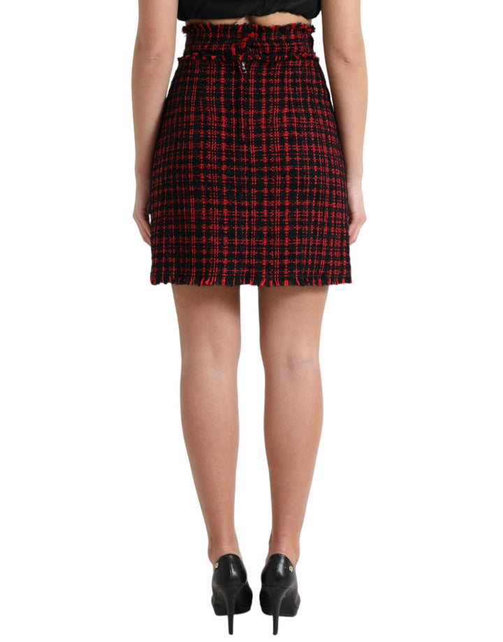 Seductive tartan high-waisted mini skirt