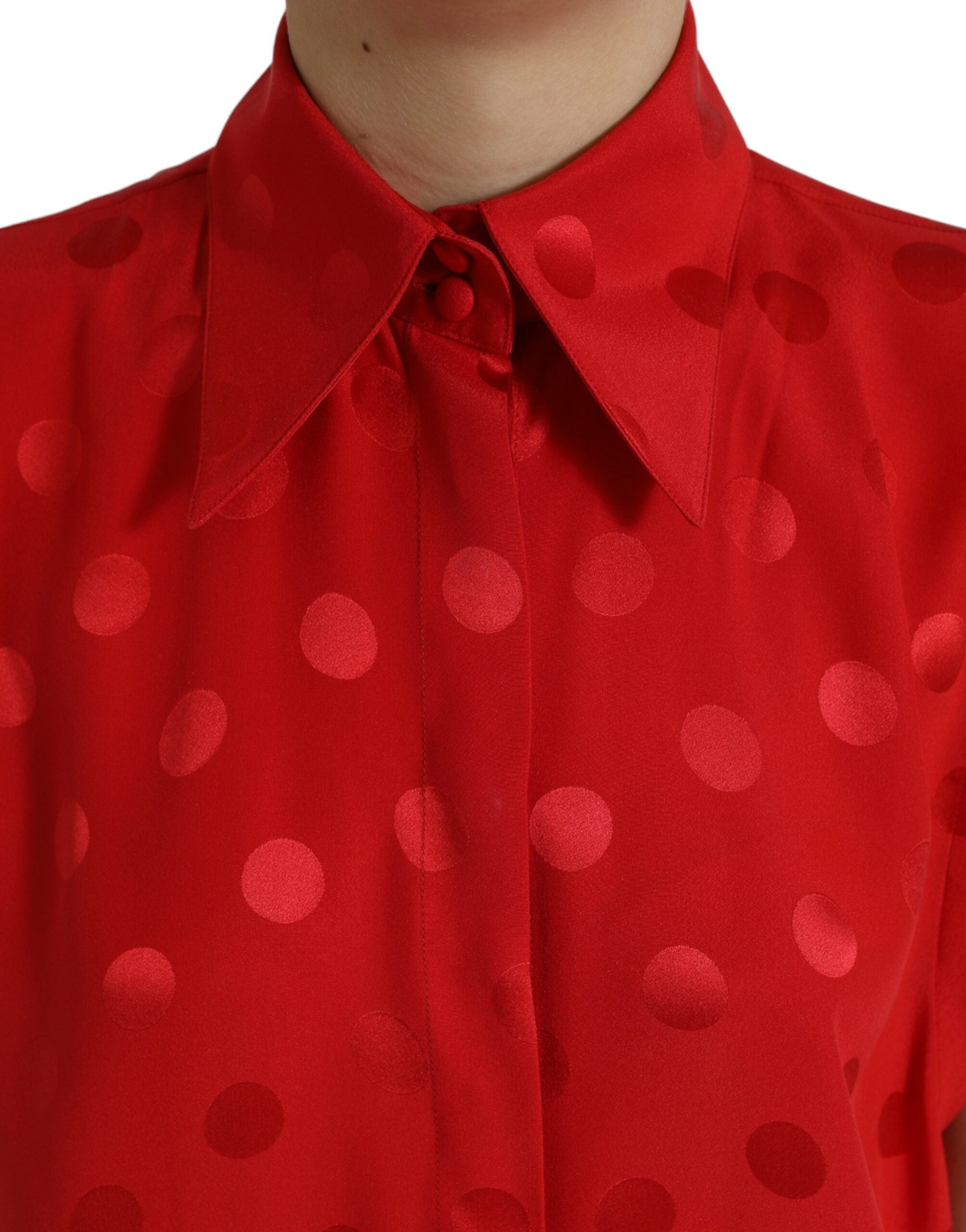 Elegant dotted sleeveless silk blouse