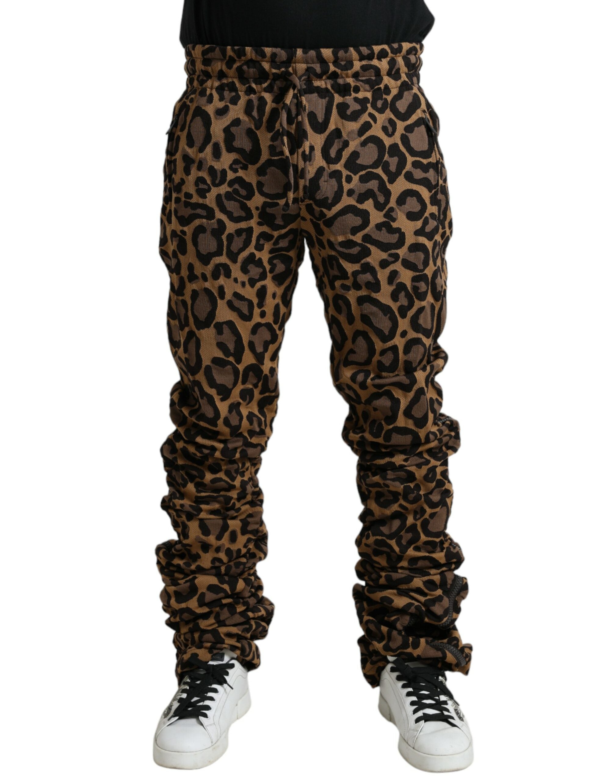 Chic jogger pants with leopard print