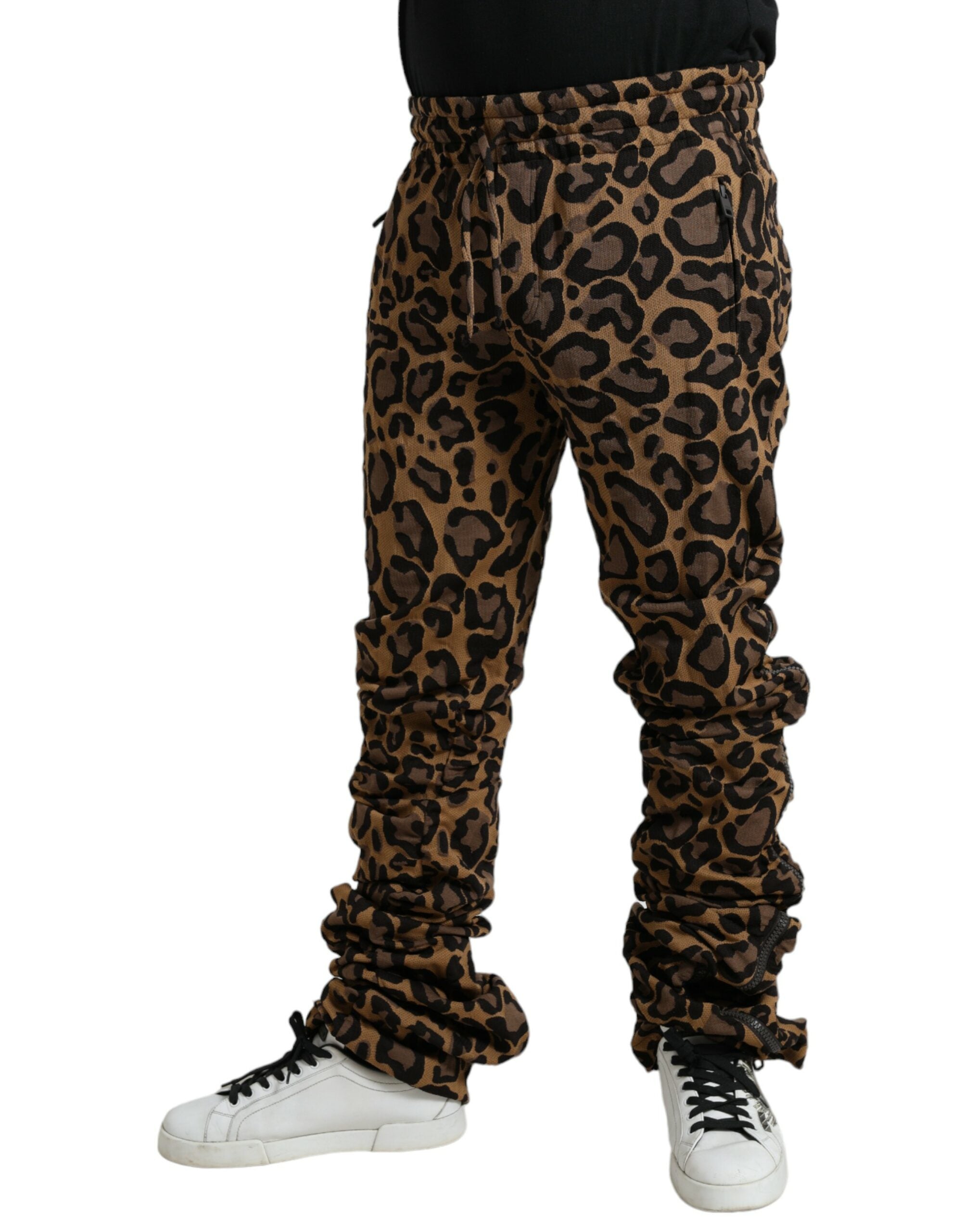 Chic jogger pants with leopard print