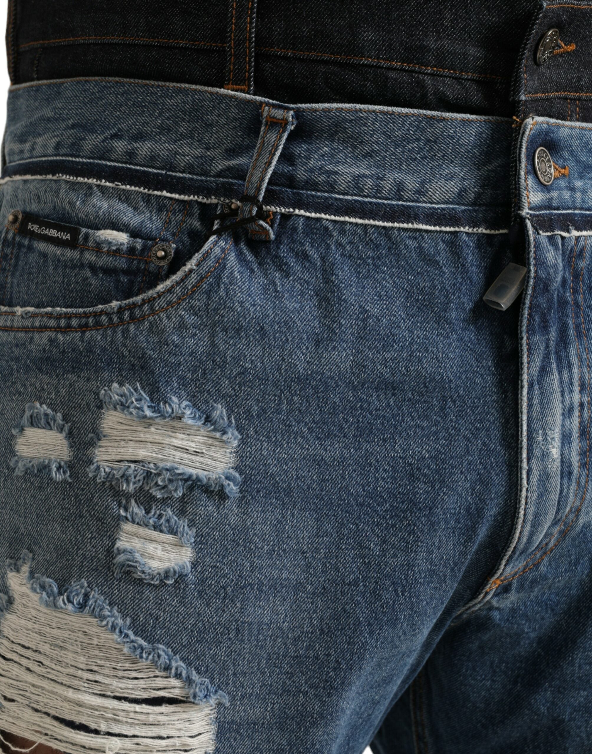 Chic tattered denim jeans in a skinny look