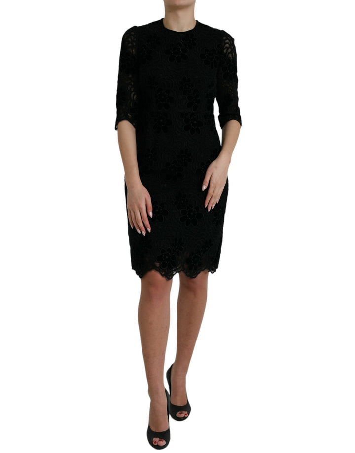 Elegant sheath dress with floral lace