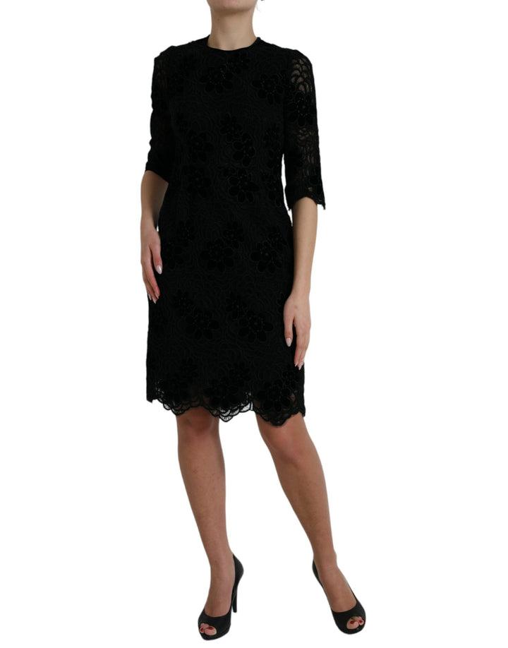Elegant sheath dress with floral lace