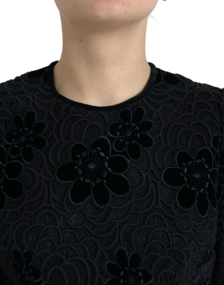 Elegant sheath dress with floral lace