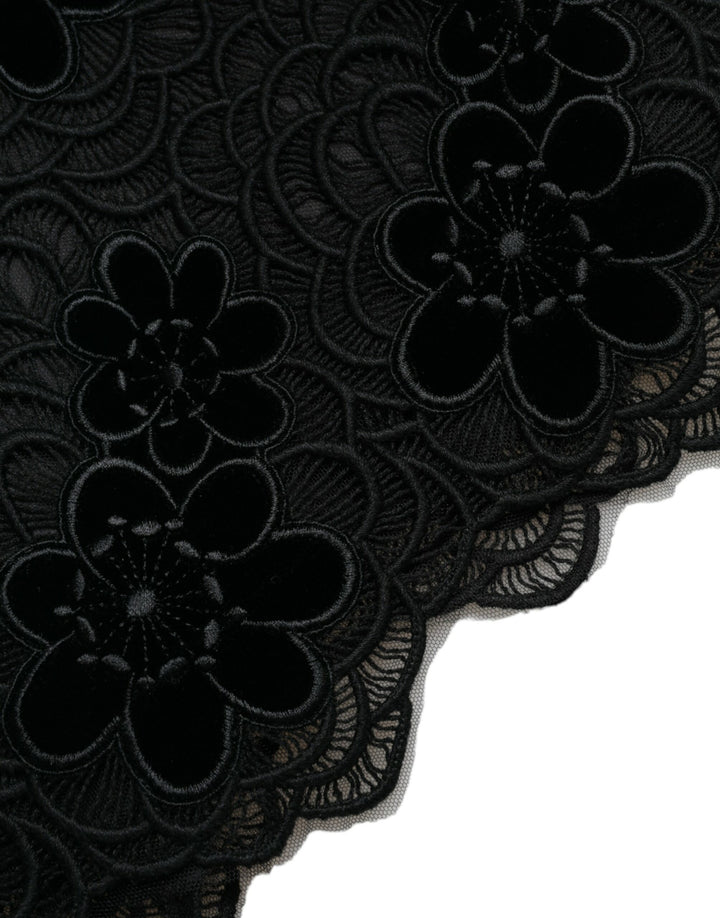 Elegant sheath dress with floral lace