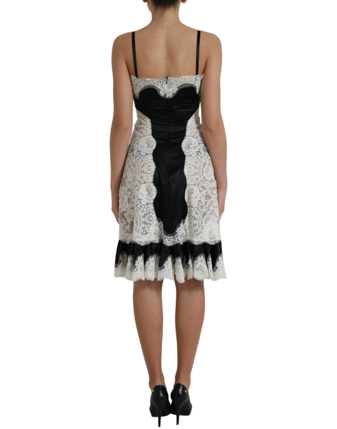 Elegant silk blend A-line lace dress