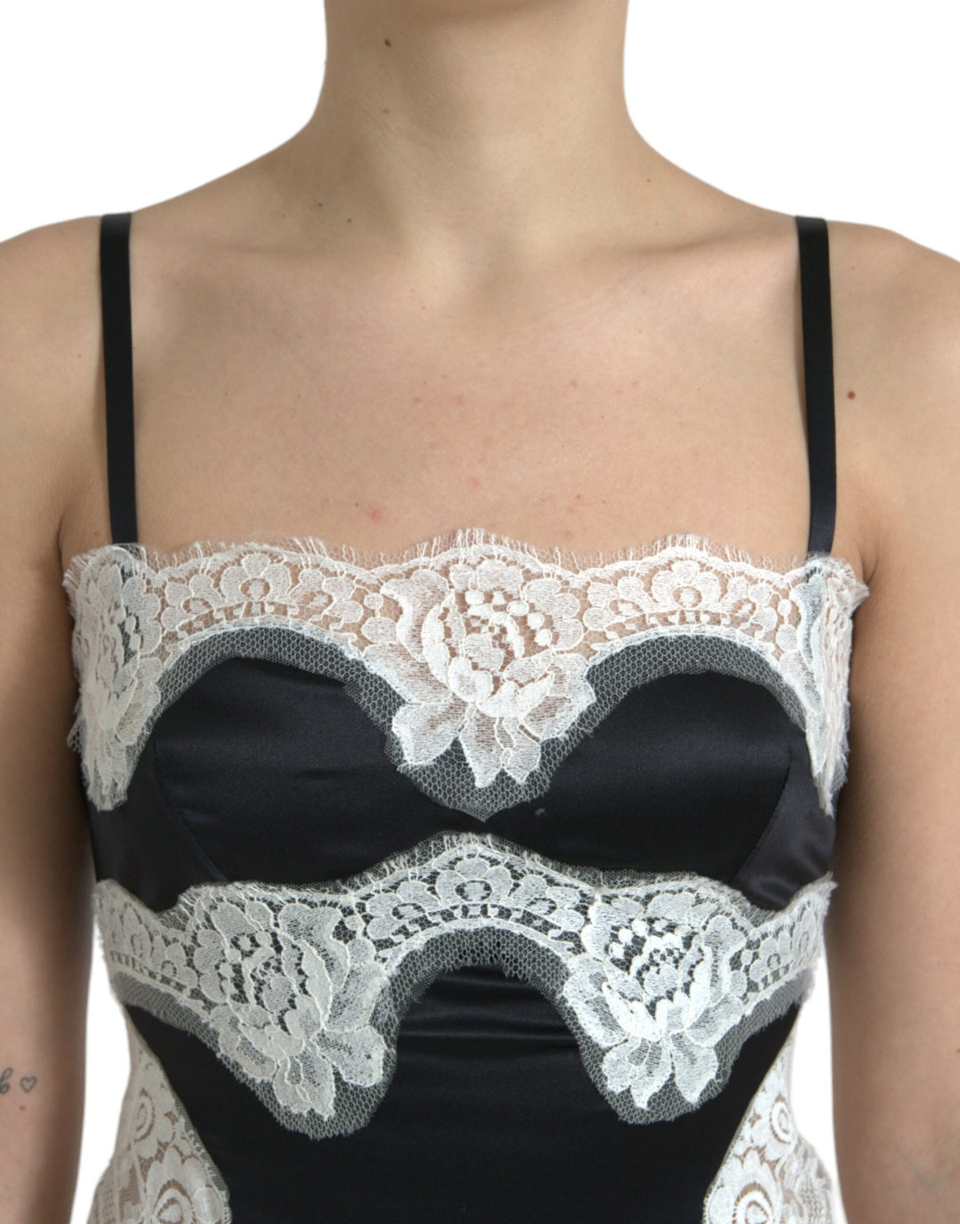 Elegant silk blend A-line lace dress